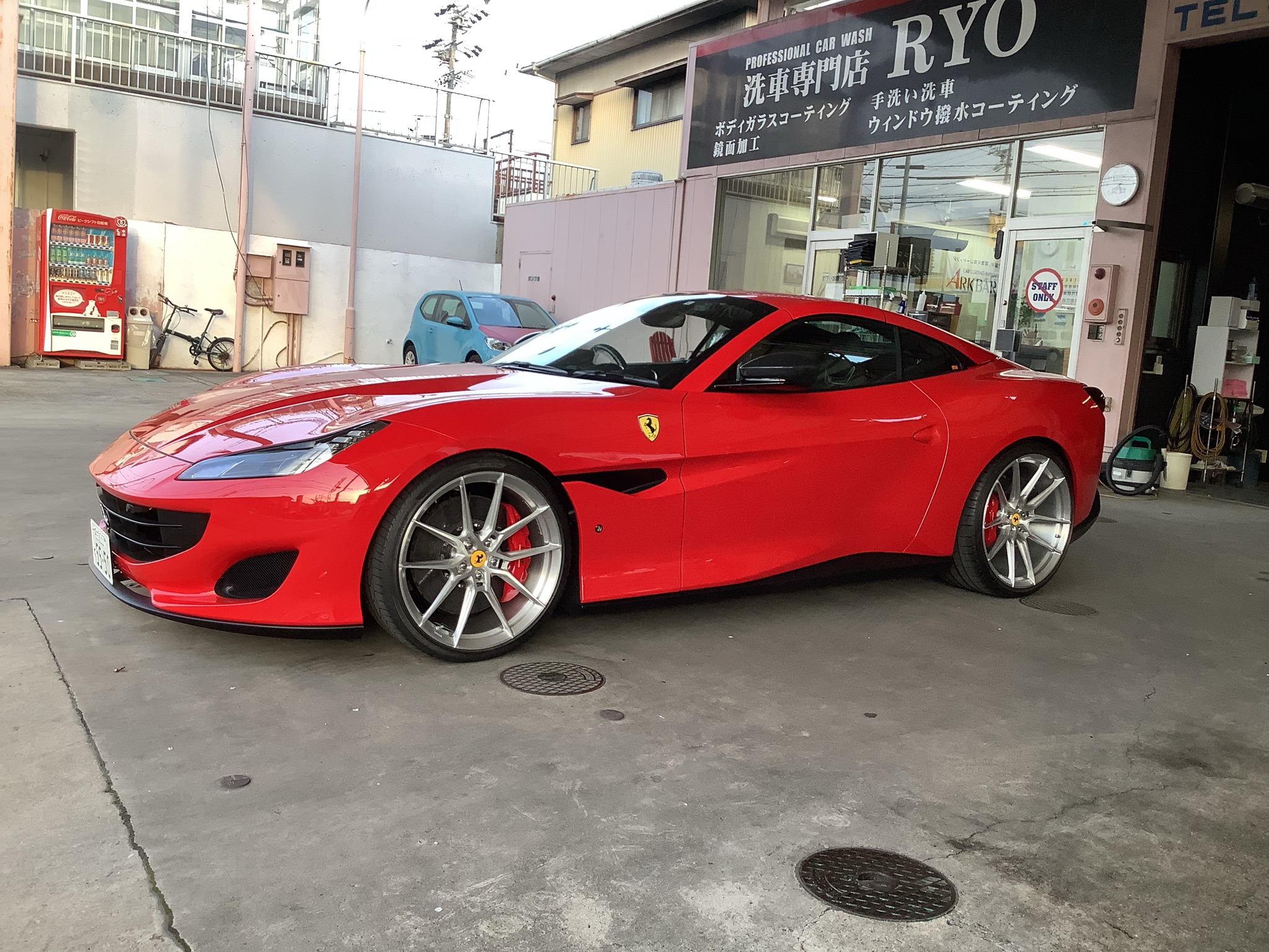 CAR WRAPPING 株式会社RYO